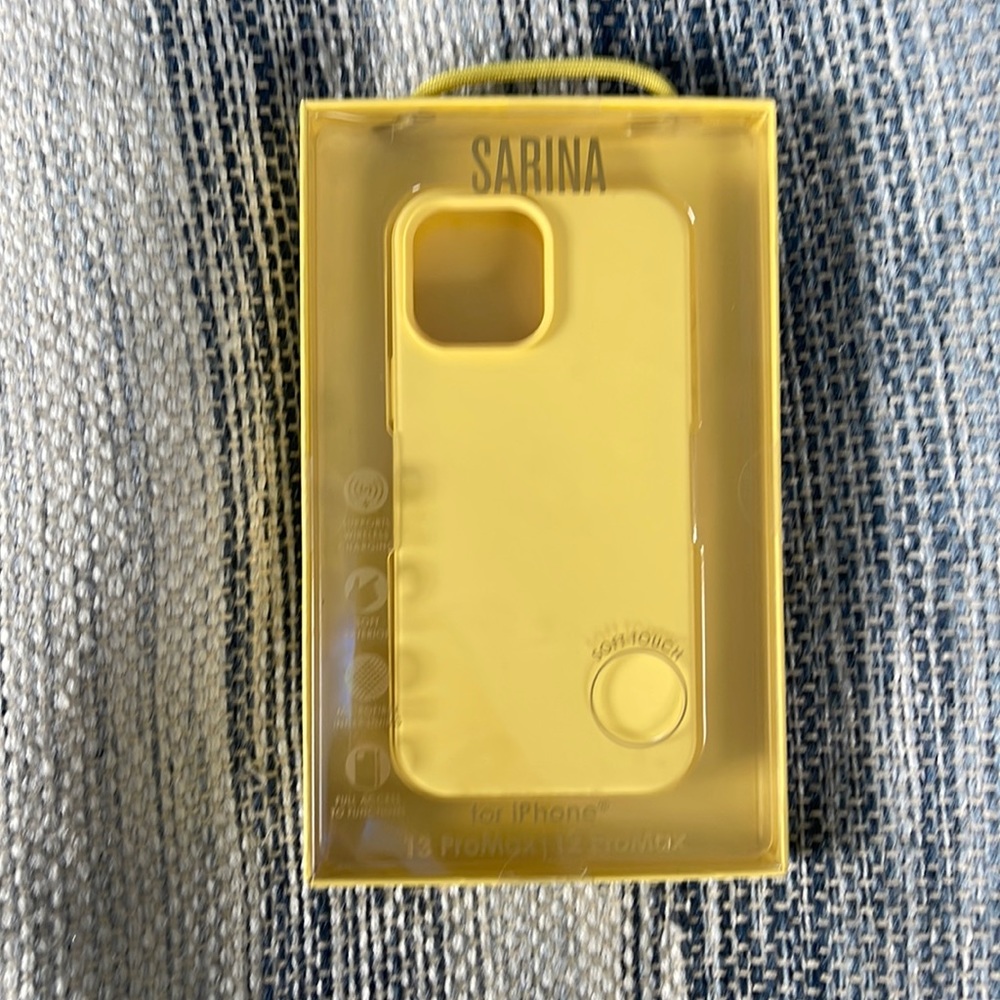 13 Pro Max | 12 Pro Max yellow silicone phone case ⭐️🌙🌼